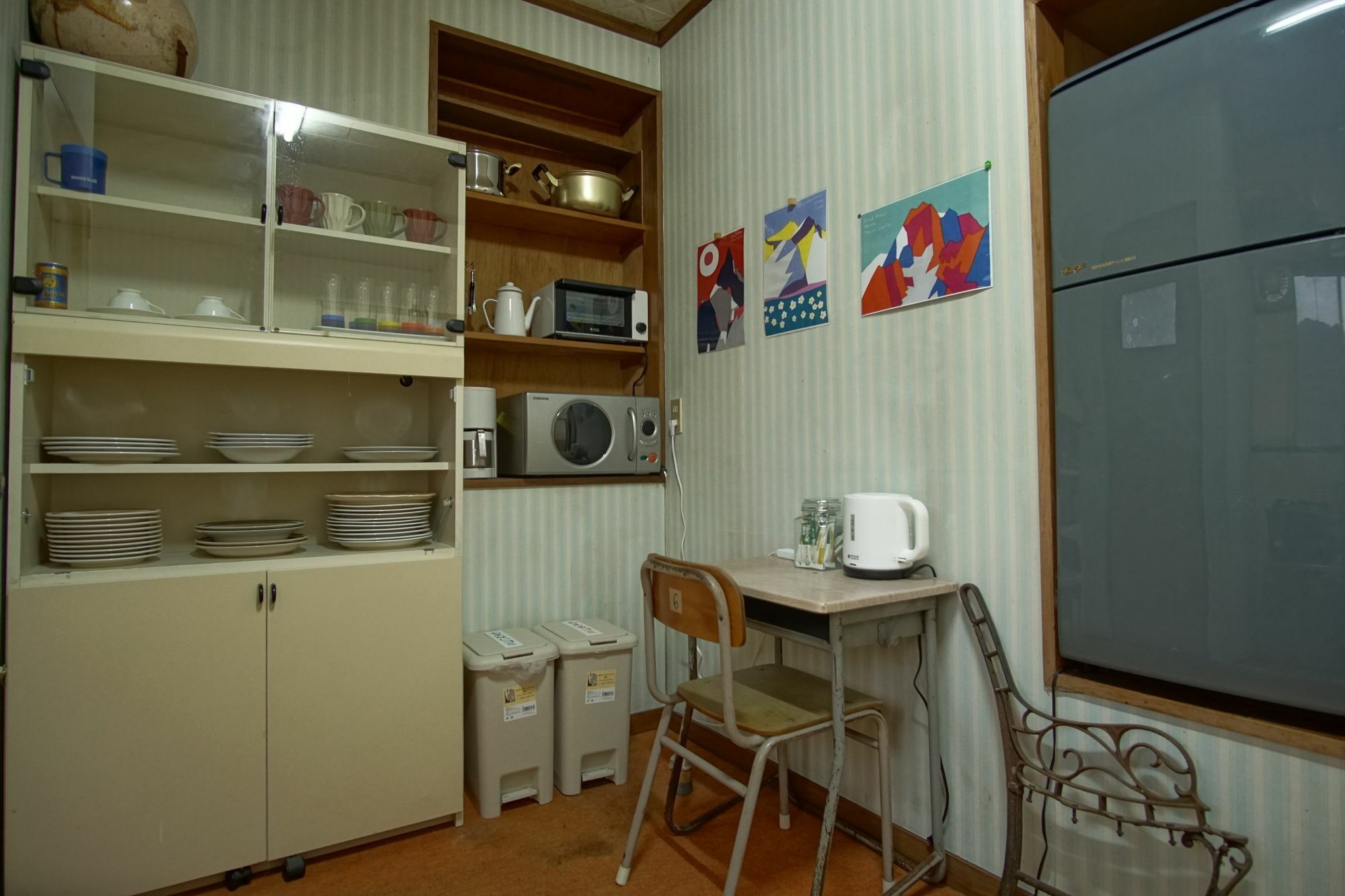Hakuba Station Guesthouse En المظهر الخارجي الصورة